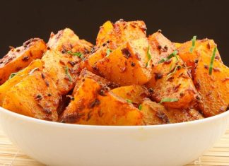 कुमाऊँ उत्तराखंड के लोकप्रिय स्वादिष्ट व्यंजन कुमाऊँ का भोजन - आलू के गुटके