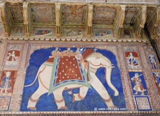 मंडावा एवं फतेहपुर – शेखावाटी पर्यटन केंद्र के आकर्षण फतेहपुर की फ्रांसिसी हवेली पर गज चित्रण