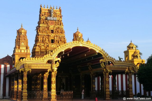 नल्लुर कंदस्वामी मंदिर - जाफना 