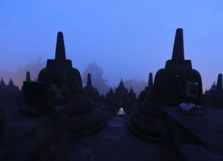 बोरोबुदुर बौद्ध मंदिर – श्री चक्र मंदिर जावा द्वीप इंडोनेशिया बोरोबुदुर मंदिर - जावा - इंडोनेशिया