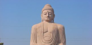 Giant Buddha statue at Bodh Gaya in Bihar