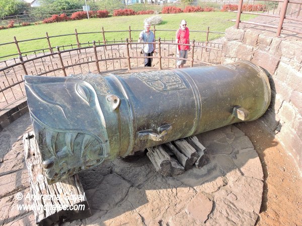 Largest Cannon at Malik-e-maidan