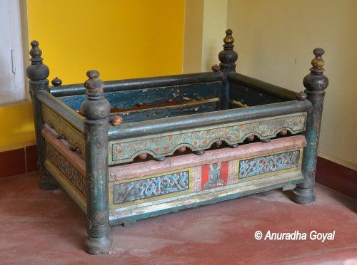 A well-adorned Cradle for the Kids