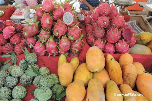 Colorful fruits at Bann Ton Tan riverside market
