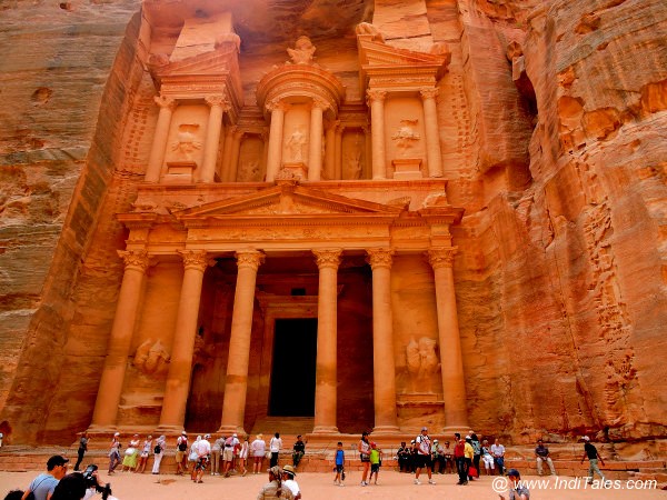 Petra Treasury - the face of Petra Jordan