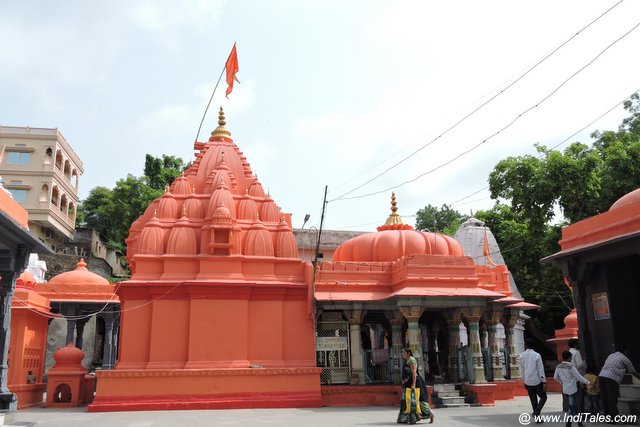 Ancient Raj Rajeshwar Temple - Maheshwar