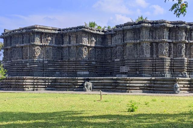 Landscape view of Kedareshwar temple